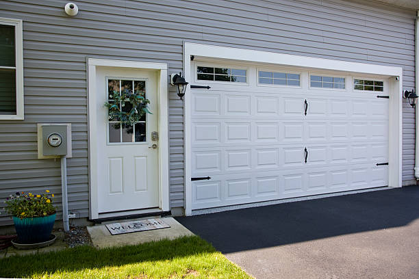 24/7 Emergency Garage Door Panel Replacement experts in Estill County County, KY